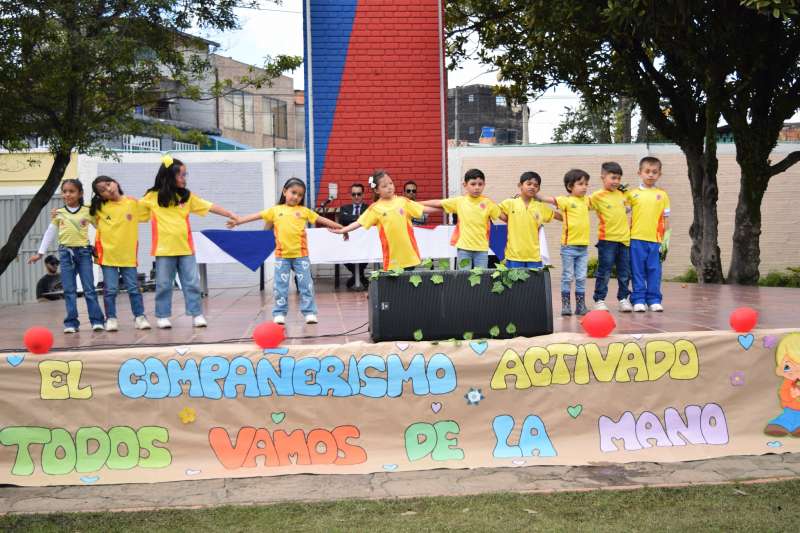 En el Mayor Cultivamos el Compañerismo