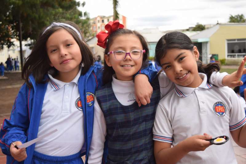 ¡Expresando Nuestra Felicidad!