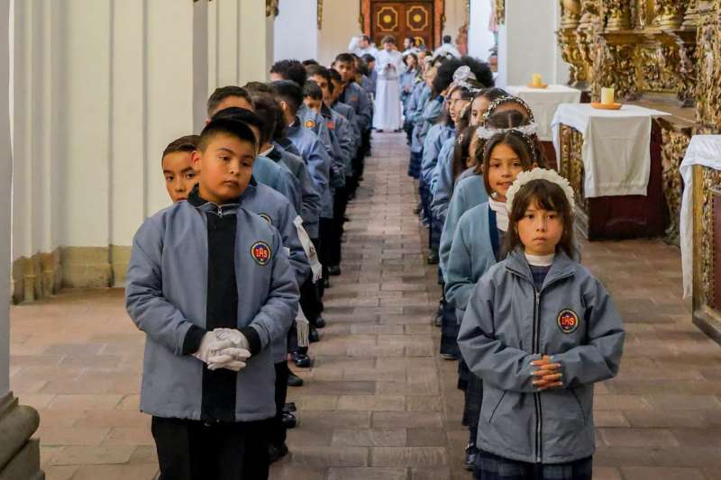 Bartolinos aceptan el llamado a ser luz para los demás